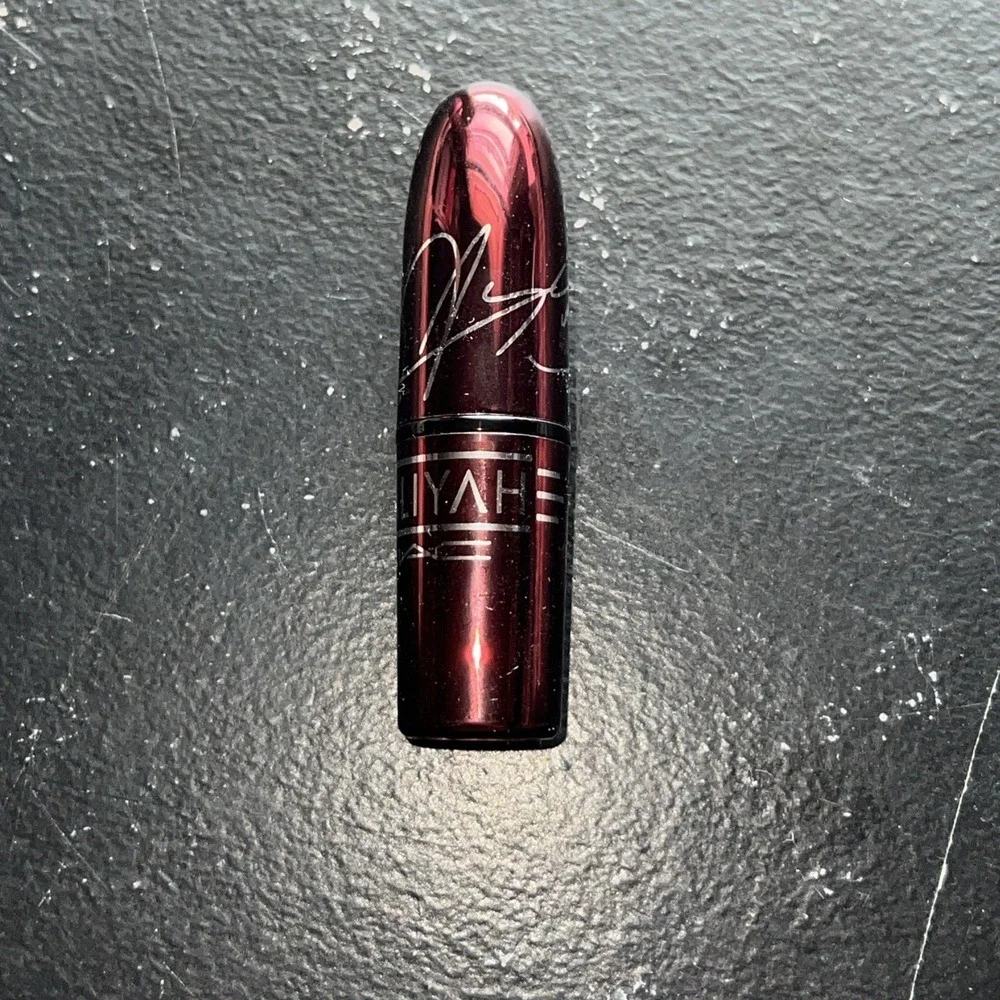 MAC x Aaliyah Amplified Creme Lipstick Street Thing Black Shimmer Goth Grunge
